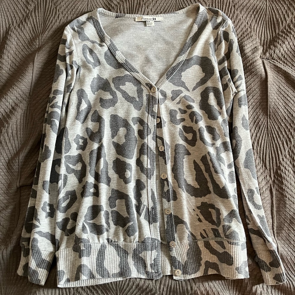 Forever 21 Gray Leopard Print Cardigan